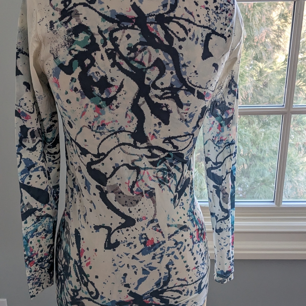 AMB Designs Abstract Print Women's Top - Picture 3 of 5